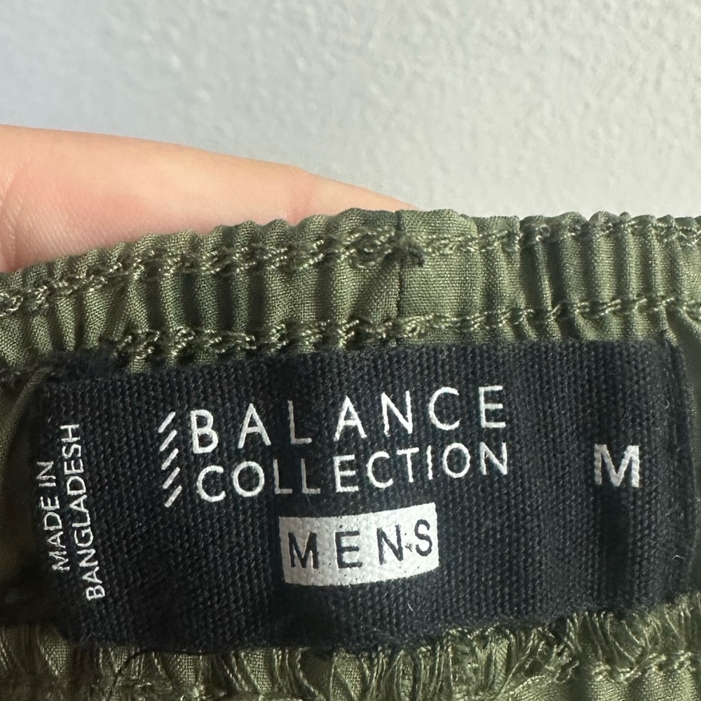 Men’s balance collection shorts - Picture 3 of 3